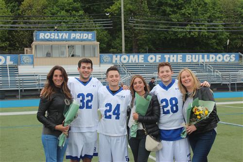 Senior athletes and family 